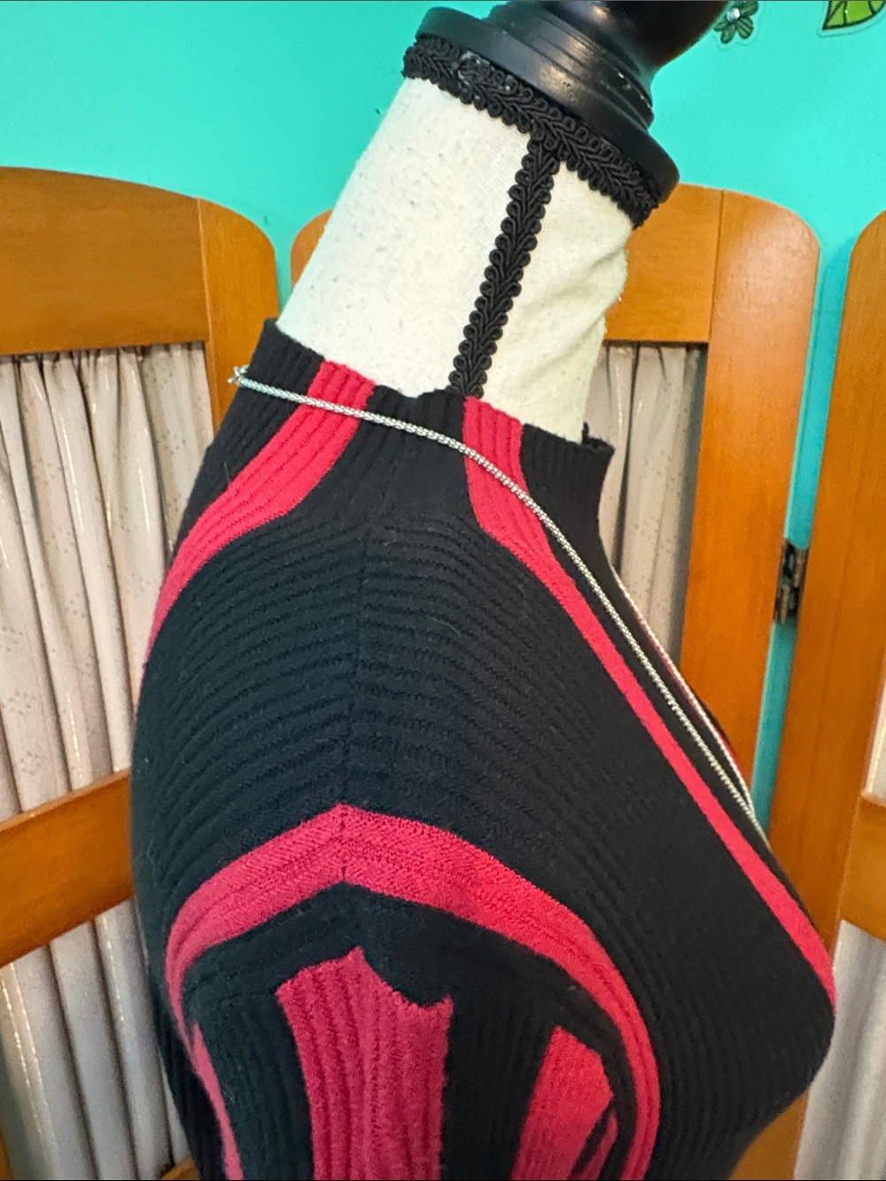 Black & Red Vertical Stripe Ribbed Sweater - Picture 4 of 10